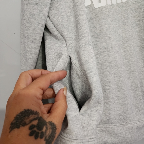 BNWOT PUMA WIDE NECK SWEATER Size sm - Picture 6 of 6